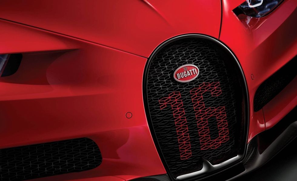 Bugatti Chiron Follow-Up Will Be Unveiled in 2024 with a Hybrid V-8