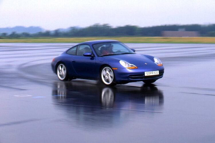 View Photos of the 1998 Porsche 911 Carrera