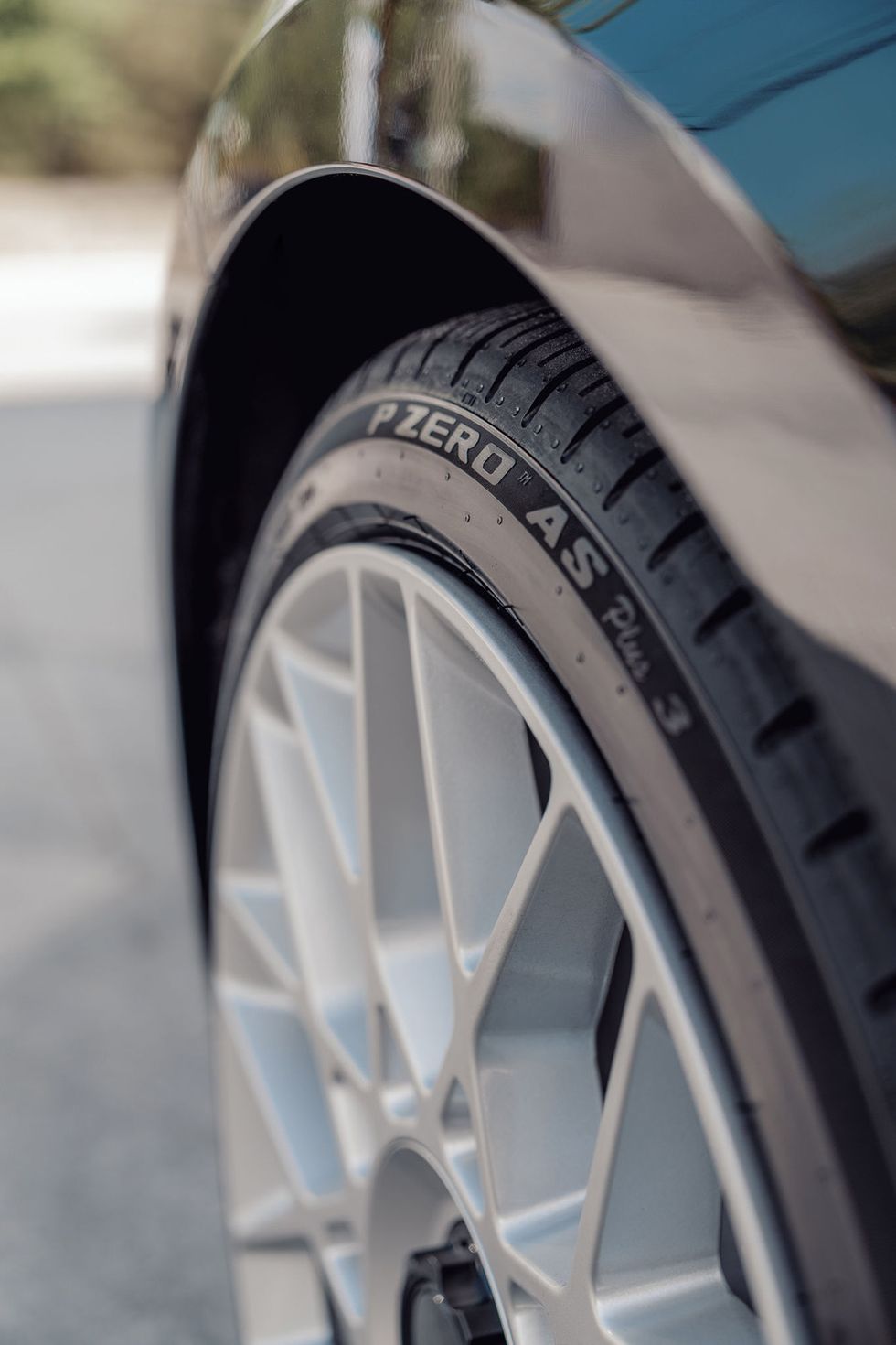 Pirelli Adds the New P Zero All-Season Plus 3 Tire to Its Lineup