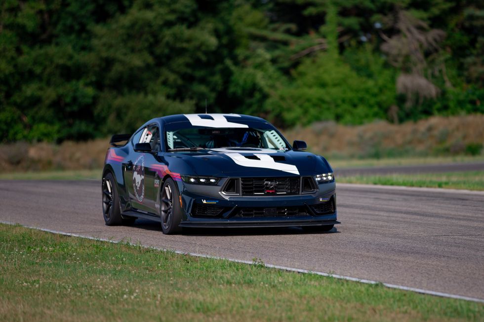 Ford Mustang Dark Horse R Arrives with $146,595 Price Tag