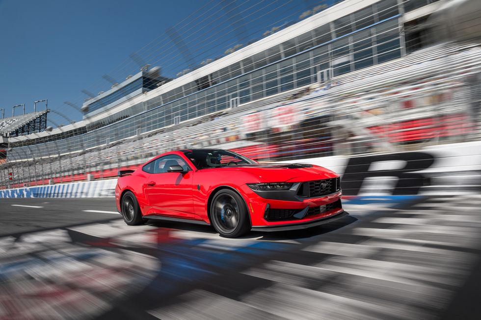 2024 Ford Mustang Dark Horse Reaches Mach 2.0